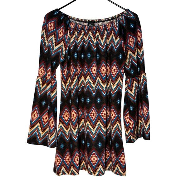 WIN WIN Tops - WinWin Bell Sleeve Tunic Sz S-M Southwest Aztec Boho Stretch Top Festival Vibes
